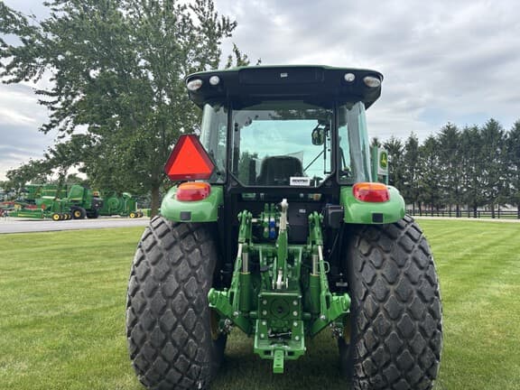 Image of John Deere 5075M equipment image 3