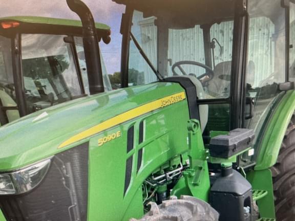 Image of John Deere 5090E Primary image