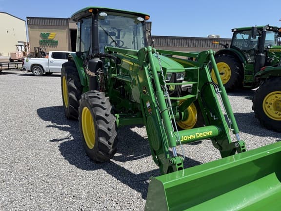 Image of John Deere 5090E equipment image 2