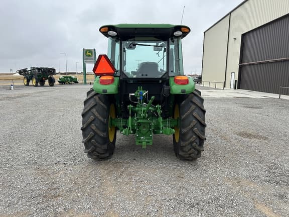 Image of John Deere 5090E equipment image 3