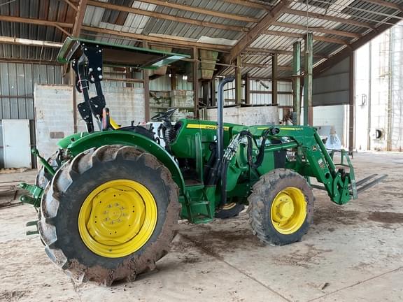 Image of John Deere 5090E equipment image 4