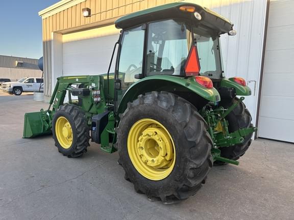 Image of John Deere 5090E equipment image 2