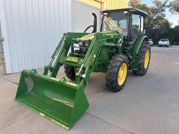 Image of John Deere 5090E equipment image 1