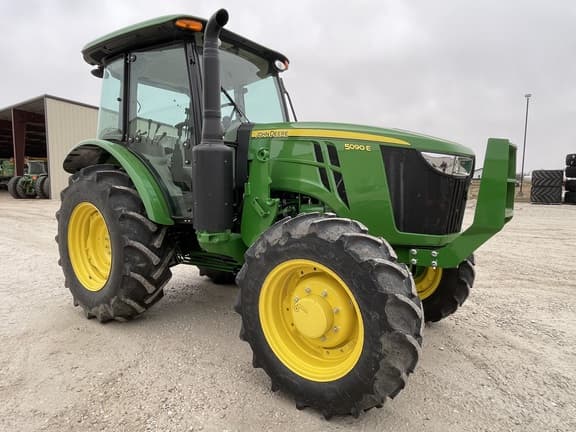 Image of John Deere 5090E Primary image