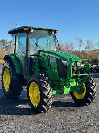 Image of John Deere 5090E equipment image 2