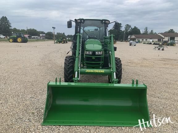 Image of John Deere 5095M equipment image 2
