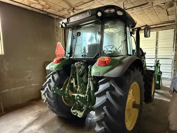 Image of John Deere 5095M equipment image 3