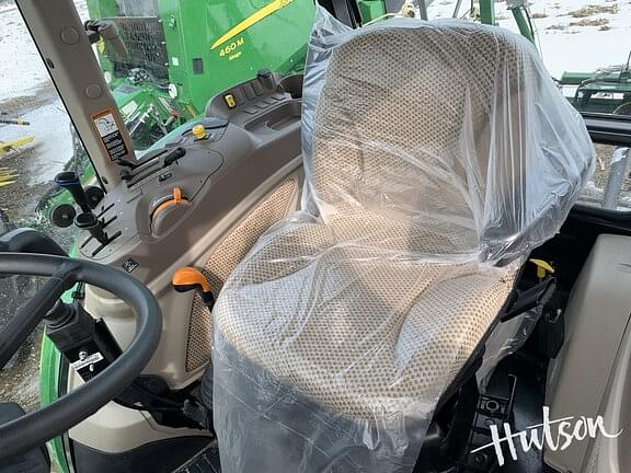 Image of John Deere 5100E equipment image 3