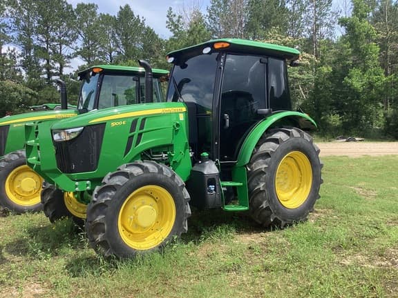 Image of John Deere 5100E equipment image 3