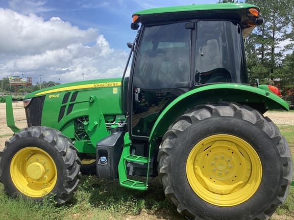 Image of John Deere 5100E Primary image