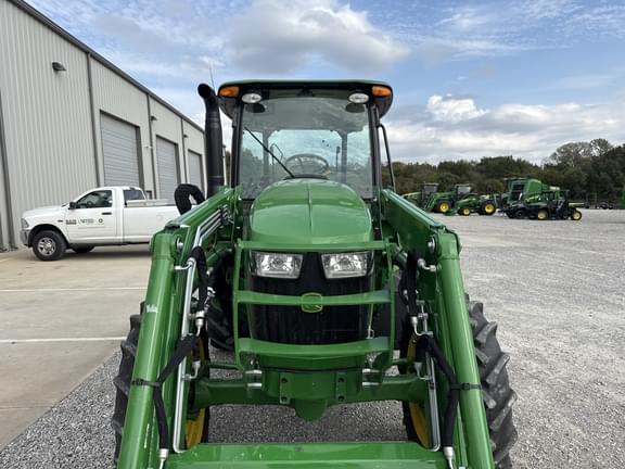 Image of John Deere 5100E equipment image 4