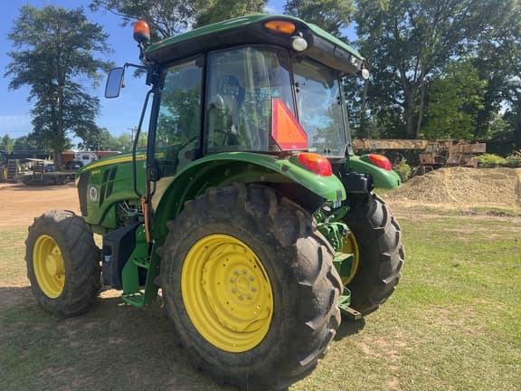 Image of John Deere 5100E equipment image 4