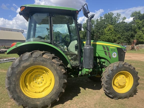 Image of John Deere 5100E equipment image 2