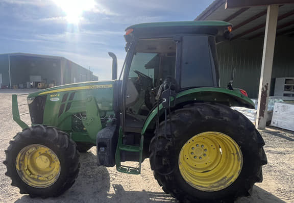 Image of John Deere 5100E Primary image