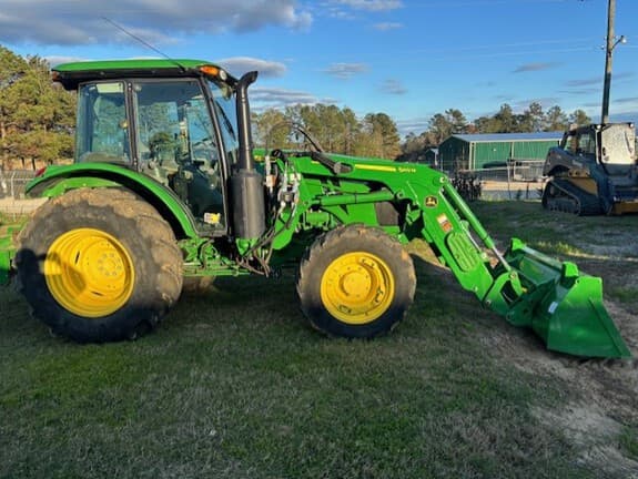 Image of John Deere 5100E equipment image 1