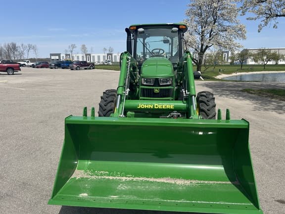 Image of John Deere 5100E equipment image 3