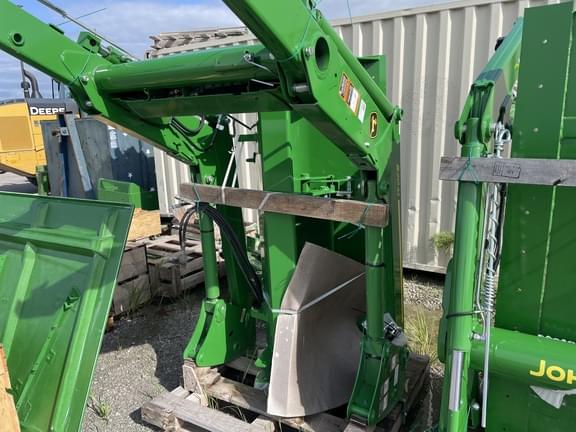 Image of John Deere 5100E equipment image 2