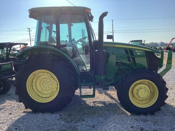 Image of John Deere 5100E equipment image 2