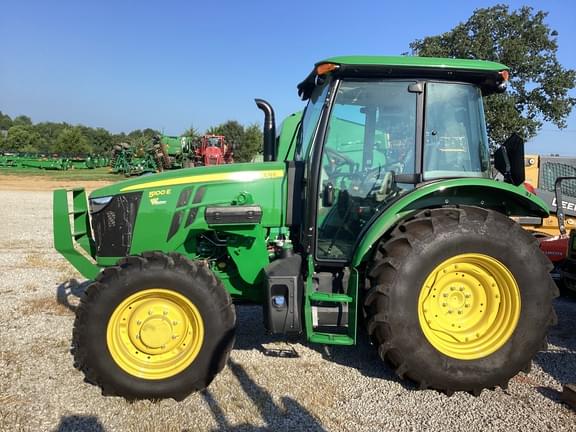 Image of John Deere 5100E equipment image 1