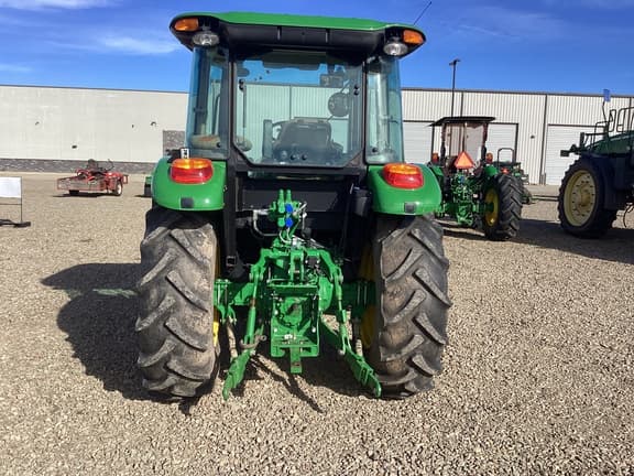 Image of John Deere 5100E equipment image 4