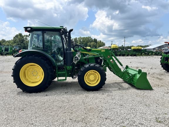 Image of John Deere 5120M equipment image 3