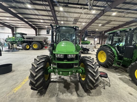 Image of John Deere 5120M equipment image 1
