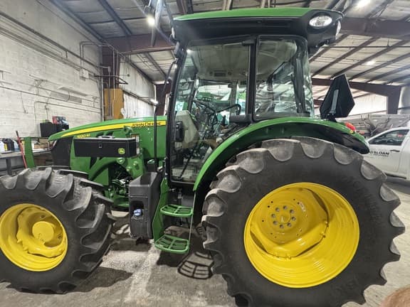 Image of John Deere 5120M equipment image 3