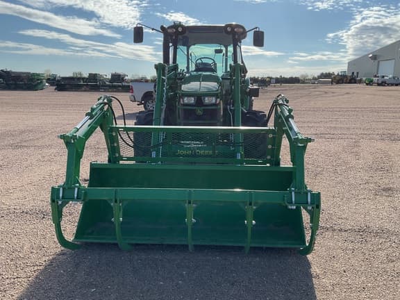 Image of John Deere 5120M equipment image 2