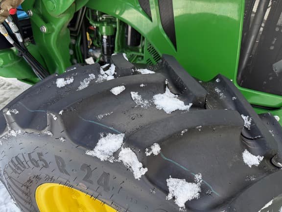 Image of John Deere 5130M equipment image 2