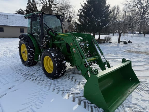 Image of John Deere 5130M equipment image 1