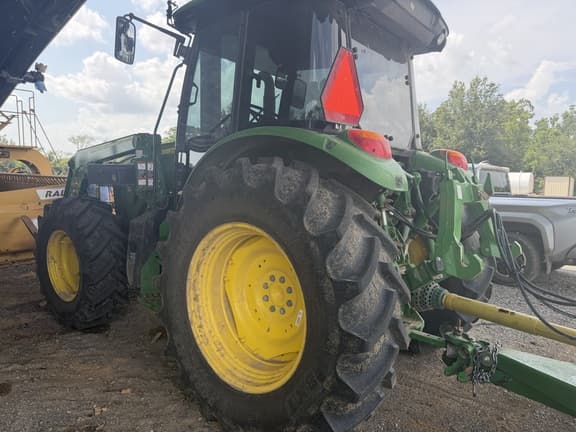 Image of John Deere 5130M equipment image 2