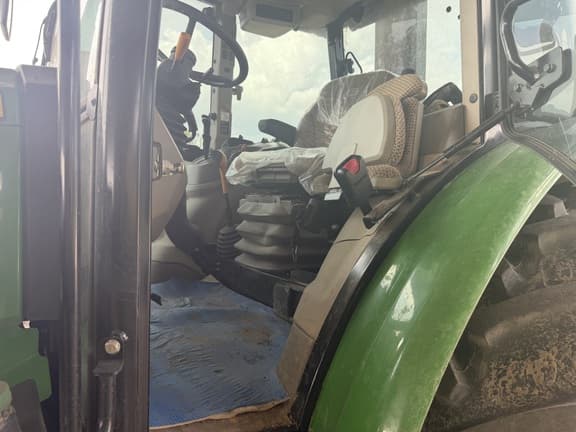 Image of John Deere 5130M equipment image 3
