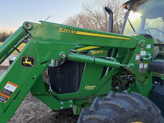 Image of John Deere 520M Primary image
