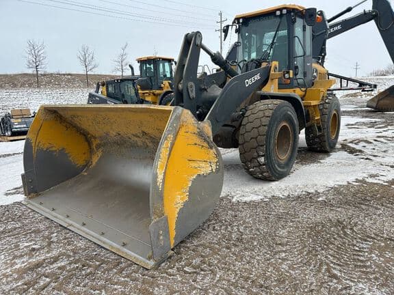 Image of John Deere 524P Primary image