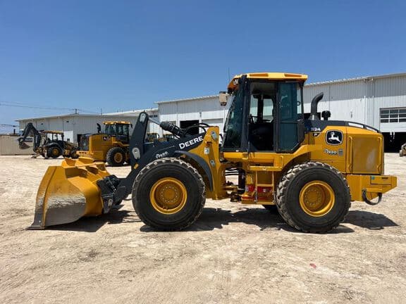 Image of John Deere 524P equipment image 1
