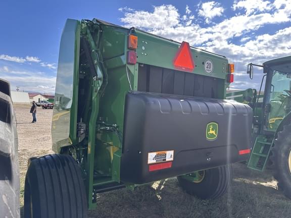 Image of John Deere 561M equipment image 3