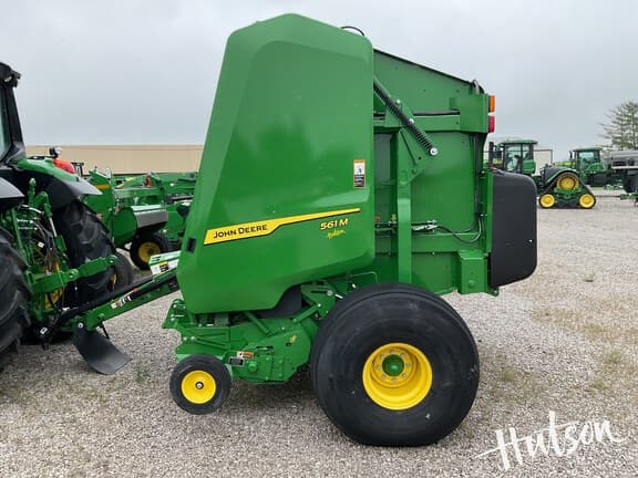 Image of John Deere 561M equipment image 4