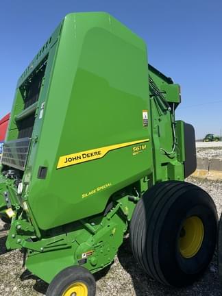 Image of John Deere 561M equipment image 3