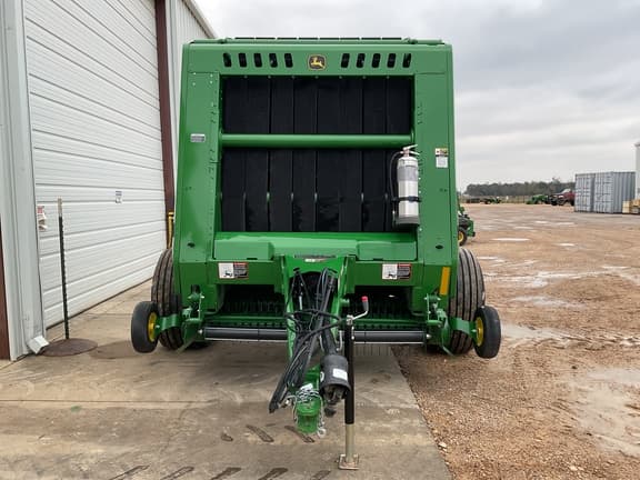 Image of John Deere 561M equipment image 4