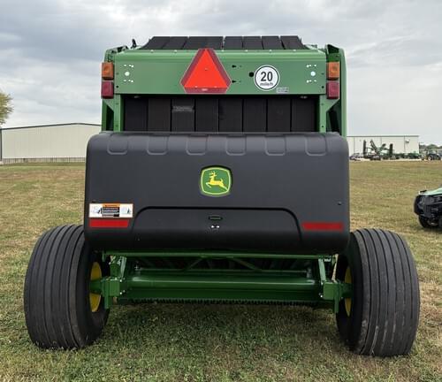 Image of John Deere 561M equipment image 3