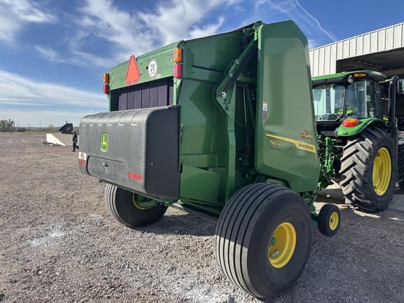 Image of John Deere 561M equipment image 4