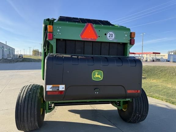 Image of John Deere 561M equipment image 4