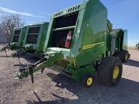 Image of John Deere 561M equipment image 1