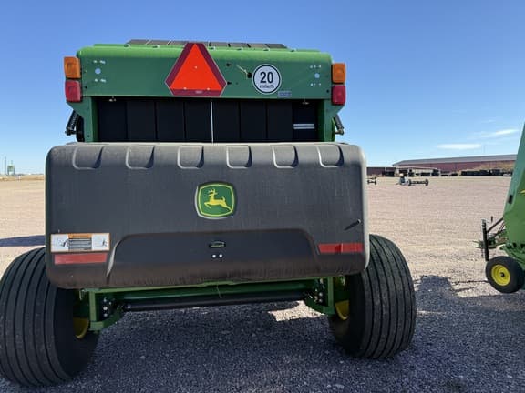 Image of John Deere 561M equipment image 4