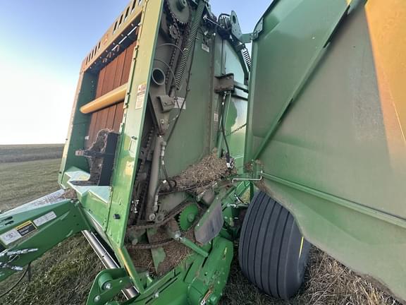 Image of John Deere 561M equipment image 2