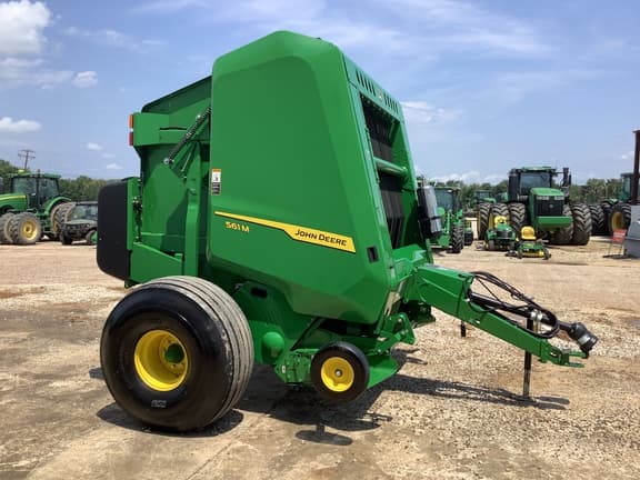 Image of John Deere 561M equipment image 3
