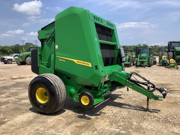 Image of John Deere 561M equipment image 4