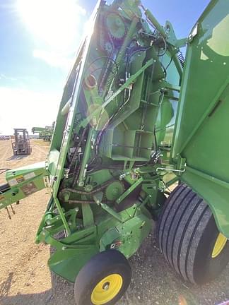 Image of John Deere 561M equipment image 4