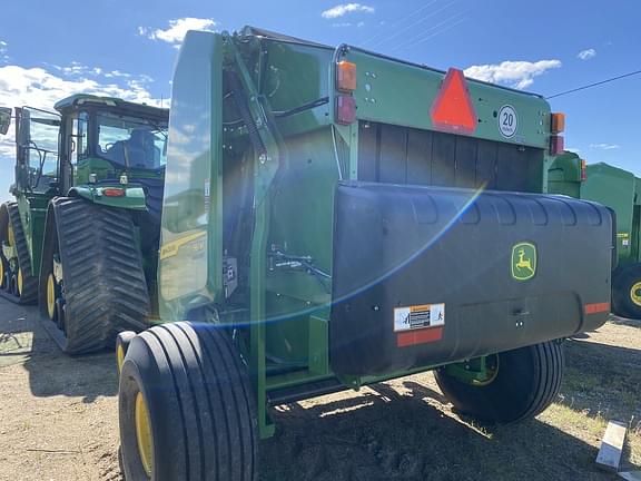 Image of John Deere 561M equipment image 4