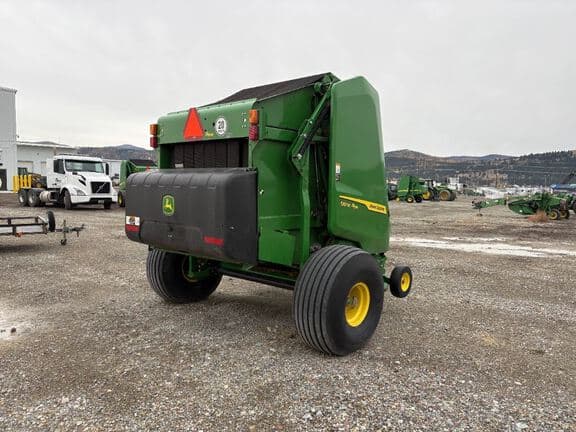 Image of John Deere 561M equipment image 3